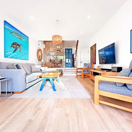 Luxury Townhouse In Complex With Town And Ocean View By Be Cherish