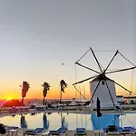 Luxury Townhouse With Terraces, Pool & Views By Be Cherish Appartement